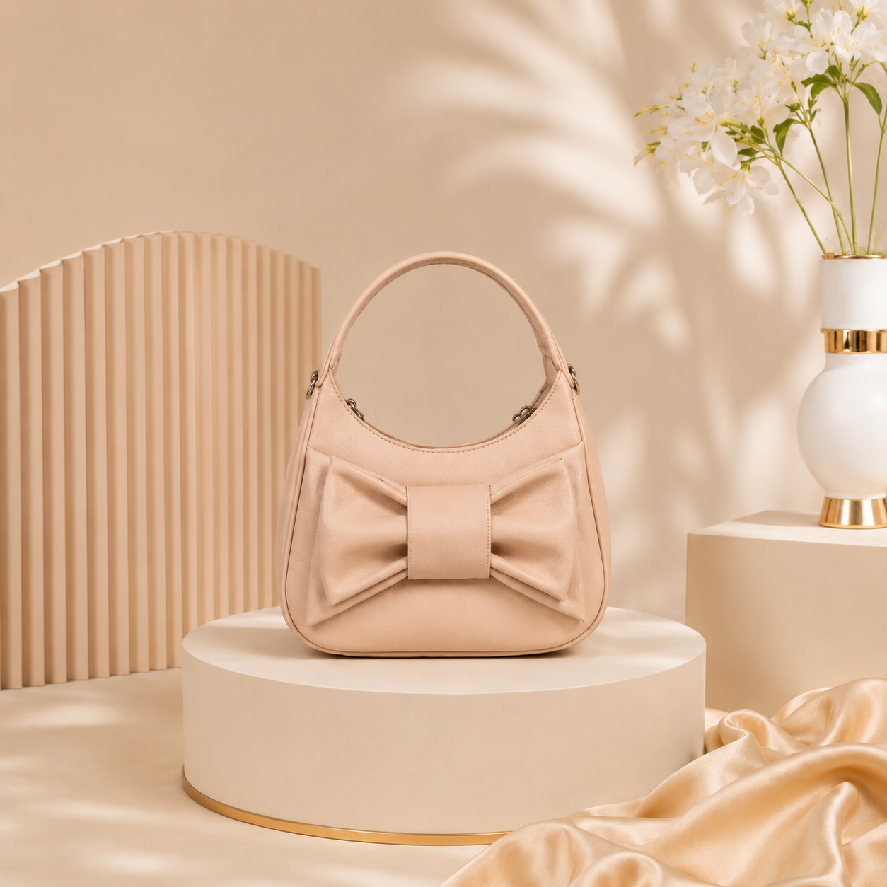Pretty pouch bow tote