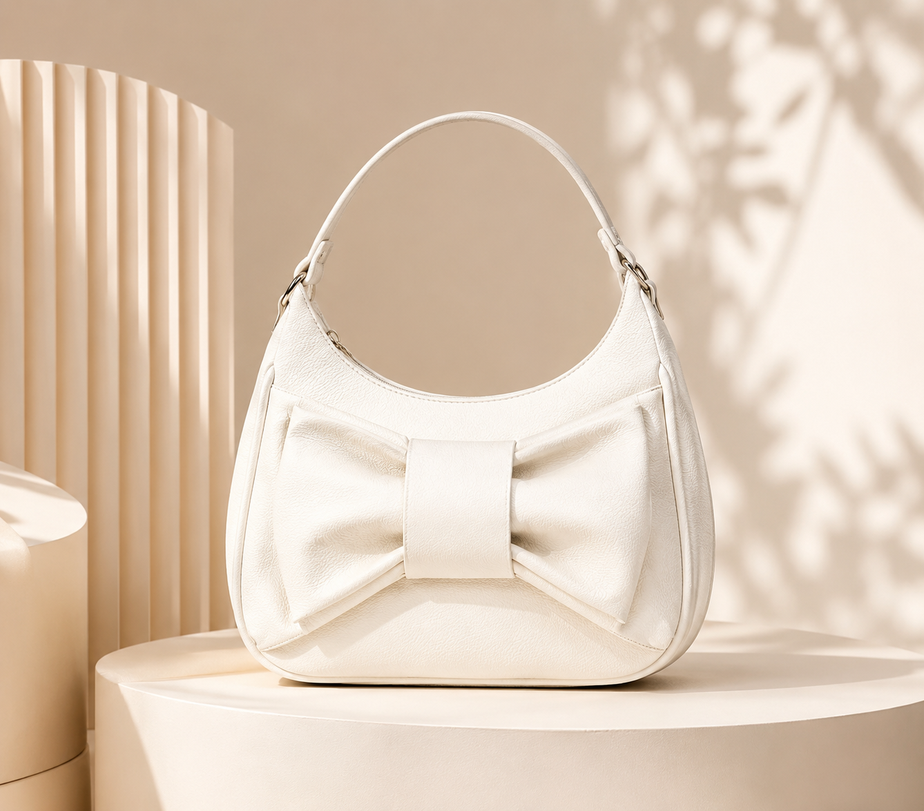 Pretty pouch bow tote